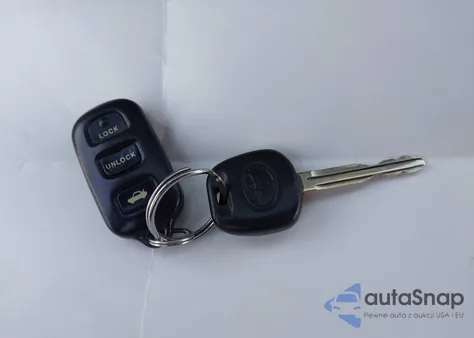 2003 Toyota Camry Xle V6 z USA, uszkodzony, nr VIN 4T1BF32K83U055702